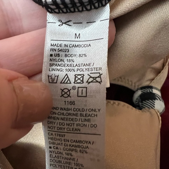 Old Navy size M Swimsuit - Picture 7 of 7